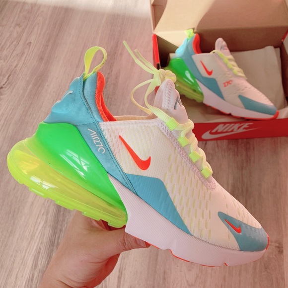 Nike Air Max 270 - Picture 3 of 8